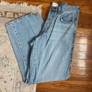 Mid Rise 90s baggy Jeans - with studded seam